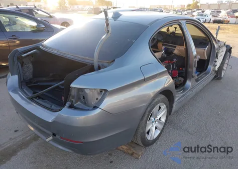 2011 BMW 528I из США, поврежденный, VIN WBAFR1C51BC744587